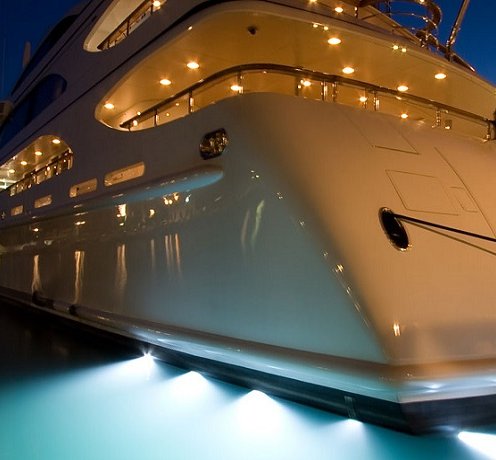 At Sea | Yacht Agency