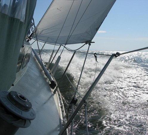 Work sailing on a yawl