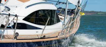 Luxury sailboat Manufacturers